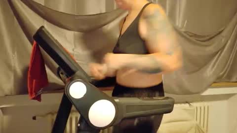 Snapshot of wetgerman2 chatting on 11-05-25, 05:40 Wetgerman online show from 11-05-25, 05:40