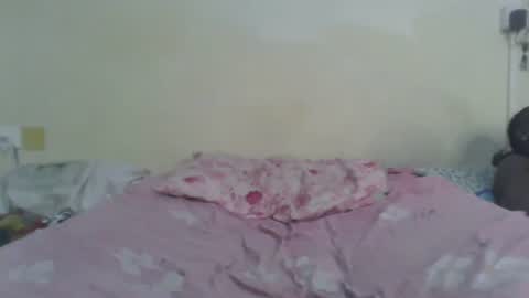 Snapshot of wetnaughtygurl chatting on 12-21-25, 06:26 Naughty online show from 12-21-25, 06:26