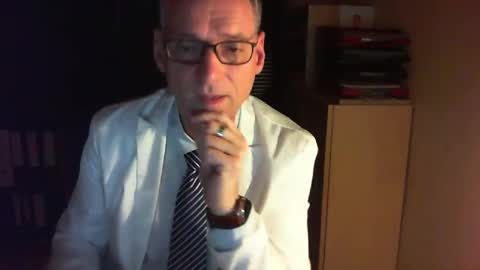Snapshot of wetsuitedman chatting on 12-30-24, 05:23 Franz online show from 12-30-24, 05:23