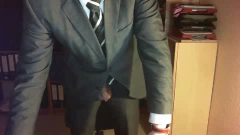 Snapshot of wetsuitedman chatting on 02-06-25, 05:09 Franz online show from 02-06-25, 05:09