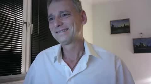 Snapshot of wetsuitedman chatting on 10-06-25, 10:29 Franz online show from 10-06-25, 10:29