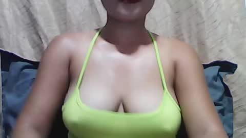 Snapshot of wettyhottie69 chatting on 05-11-26, 02:39 wettyhottie69 online show from 05-11-26, 02:39
