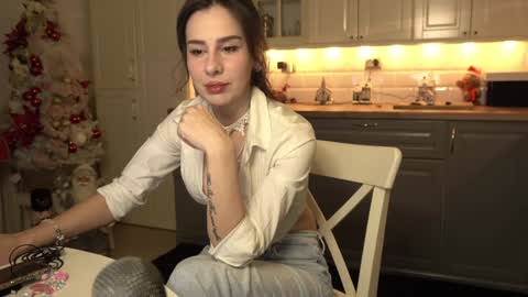 Victoria Maria online show from 12-13-24, 10:55