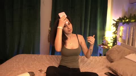 Victoria Maria online show from 01-07-25, 06:56