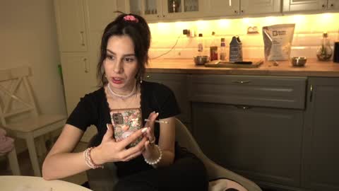 Victoria Maria online show from 01-10-25, 09:55