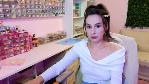 Victoria Maria online show from 09-30-25, 09:20