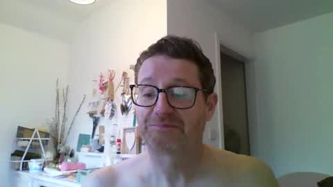 wheelbarrow70 online show from 04-18-26, 06:01