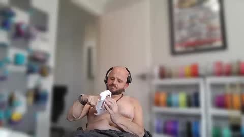 Snapshot of wheelzie chatting on 02-28-25, 03:04 wheelzie online show from 02-28-25, 03:04