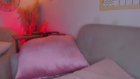 Sara  online show from 01-15-25, 10:35