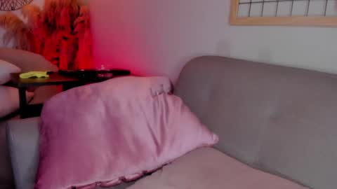 Sara  online show from 01-20-25, 04:12