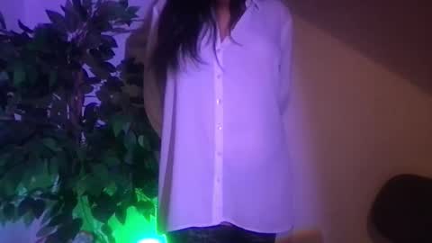 Mel online show from 10-28-25, 09:39