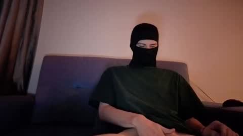 whispero_o online show from 10-11-25, 08:57