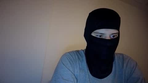 whispero_o online show from 12-19-25, 06:48