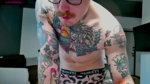 Snapshot of white_king999 chatting on 06-24-26, 02:43 Max online show from 06-24-26, 02:43