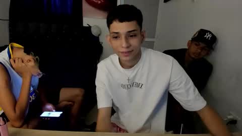 white online show from 03-26-26, 08:14