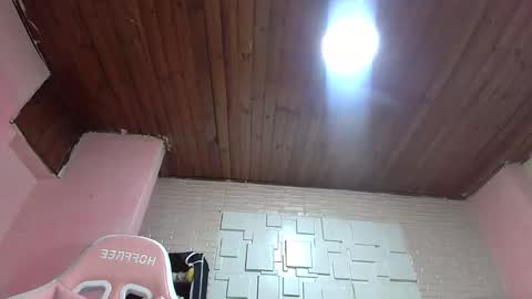 Snapshot of white_sexy_ chatting on 03-05-25, 10:21 white_sexy_ online show from 03-05-25, 10:21