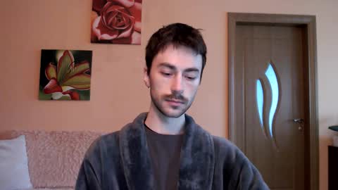 Snapshot of white_sport chatting on 10-02-25, 02:02 Tom online show from 10-02-25, 02:02