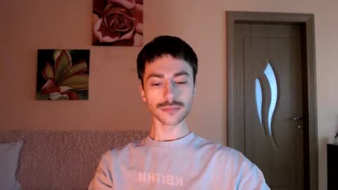 Snapshot of white_sport chatting on 12-14-25, 11:48 Tom online show from 12-14-25, 11:48