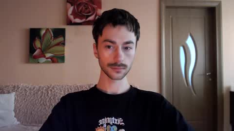 Snapshot of white_sport chatting on 12-17-25, 11:49 Tom online show from 12-17-25, 11:49