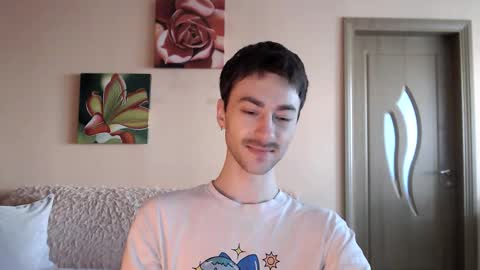 Snapshot of white_sport chatting on 12-19-25, 11:28 Tom online show from 12-19-25, 11:28