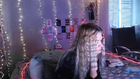 Melania and Mikey online show from 04-27-26, 07:17