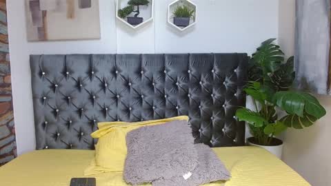 Dylan white online show from 02-06-25, 08:23