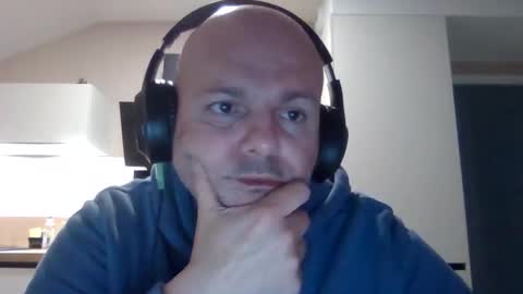 Snapshot of whiteeaglesrb chatting on 02-14-26, 04:48 whiteeaglesrb online show from 02-14-26, 04:48