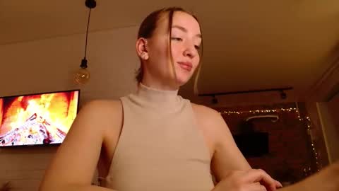 You wont find me here on Saturdays and Sundays  online show from 11-20-25, 03:34