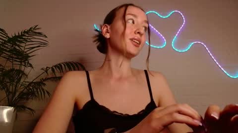 Snapshot of whiteprincessluna chatting on 04-19-26, 06:10 You wont find me here on Saturdays and Sundays online show from 04-19-26, 06:10