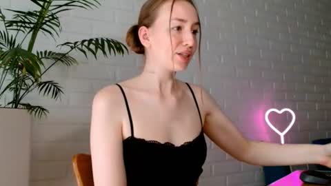 Snapshot of whiteprincessluna chatting on 07-06-26, 12:35 You wont find me here on Saturdays and Sundays online show from 07-06-26, 12:35