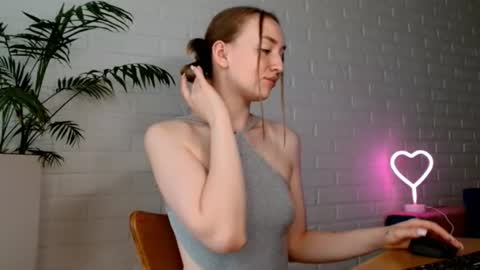 Snapshot of whiteprincessluna chatting on 07-14-26, 01:17 You wont find me here on Saturdays and Sundays online show from 07-14-26, 01:17