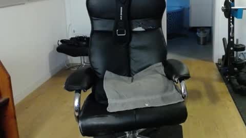 whiterabbit_86 online show from 12-19-24, 02:13