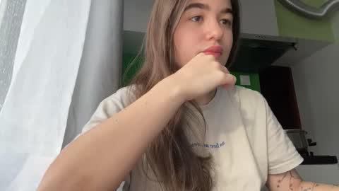 Snapshot of whitesun18 chatting on 11-21-25, 12:48 Eve online show from 11-21-25, 12:48