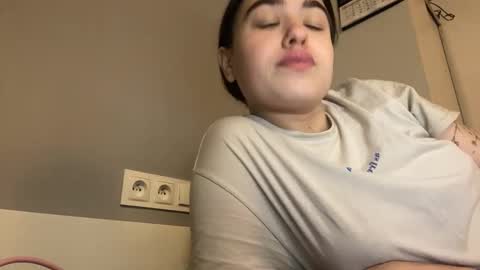 Snapshot of whitesun18 chatting on 11-23-25, 02:28 Eve online show from 11-23-25, 02:28