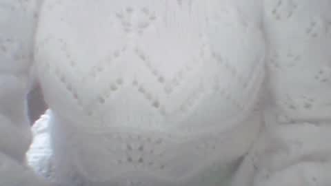 whitesweater online show from 12-04-24, 07:39