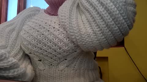 whitesweater online show from 01-08-26, 06:48