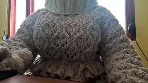 whitesweater online show from 02-11-26, 07:24