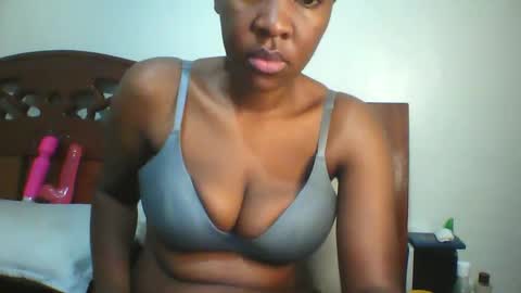 Snapshot of whitney_ly chatting on 06-11-26, 07:17 whitney_ly online show from 06-11-26, 07:17