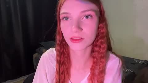 Snapshot of whitneyblaze chatting on 06-12-26, 05:06 Alaska 3 online show from 06-12-26, 05:06