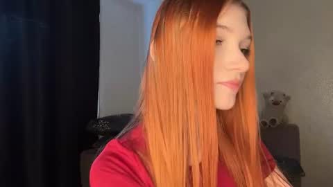 Snapshot of whitneyblaze chatting on 06-25-26, 07:13 Alaska 3 online show from 06-25-26, 07:13