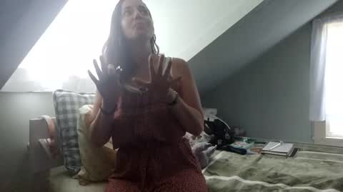 Miss Dior online show from 11-10-25, 07:35