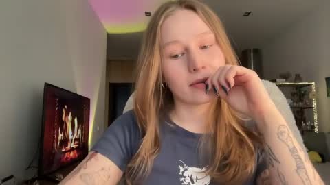 Alisa online show from 04-12-26, 07:46