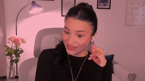 whoislulu online show from 04-16-26, 07:03