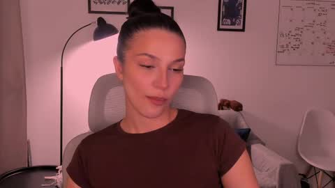 Snapshot of whoislulu chatting on 04-25-26, 06:27 whoislulu online show from 04-25-26, 06:27