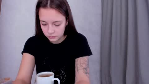 Veronica online show from 01-18-25, 01:29