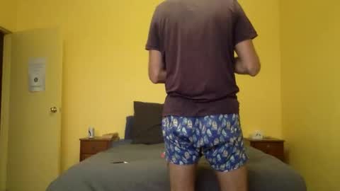 Snapshot of whynotfly1 chatting on 12-19-24, 09:18 whynotfly1 online show from 12-19-24, 09:18