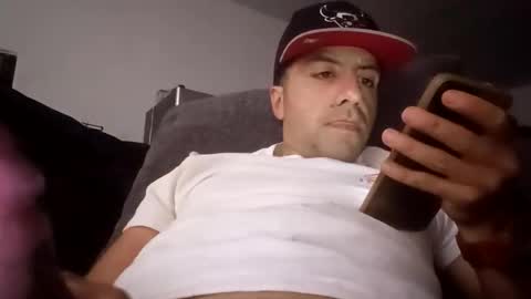 whyyuhcare7022 online show from 11-22-25, 04:33