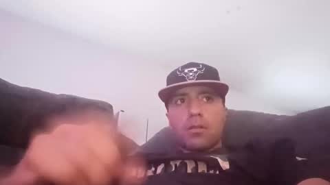 whyyuhcare7022 online show from 11-27-25, 04:31