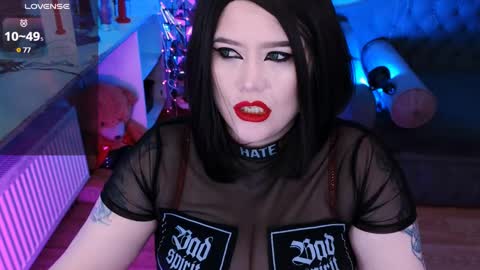 Laura  online show from 02-11-25, 06:30