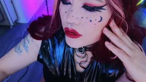 Snapshot of wickedxqueen chatting on 06-15-26, 08:49 Laura online show from 06-15-26, 08:49